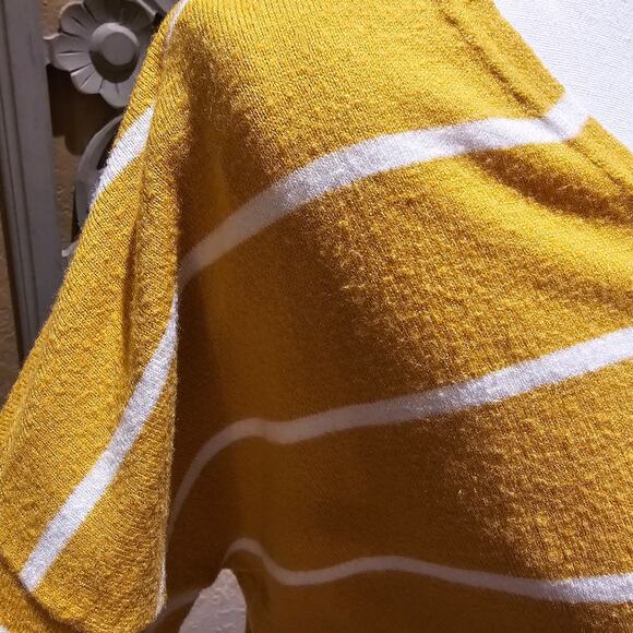 Staccato Size L Modern Relaxed Casual Minimalist Striped V Neck Knit Top - Picture 11 of 11